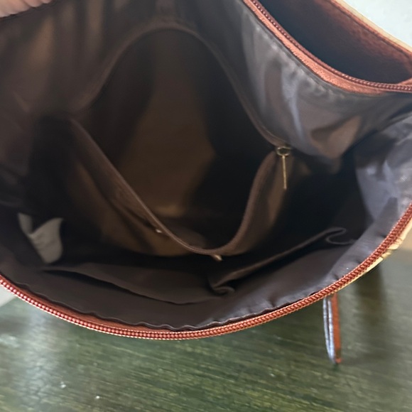 boc Floral Red and Brown Crossbody Bag - Picture 2 of 9